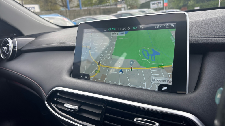 MG Hs 1.5 T-GDI Exclusive 5dr DCT Petrol Hatchback